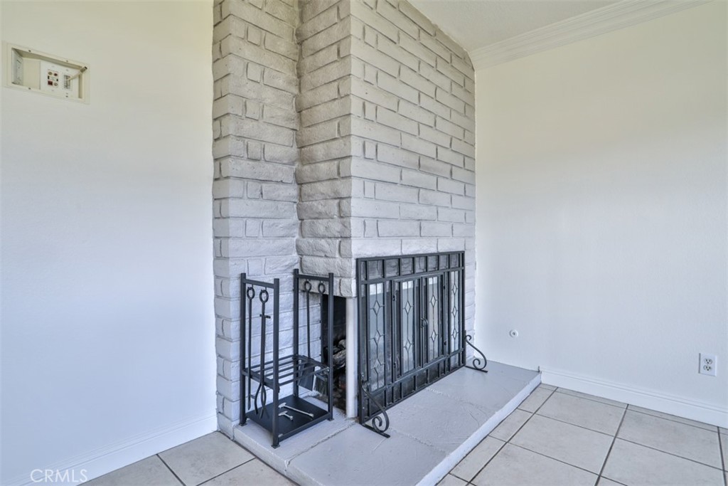 9401 Hemlock Street Property Photo 10