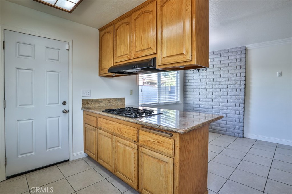 9401 Hemlock Street Property Photo 14