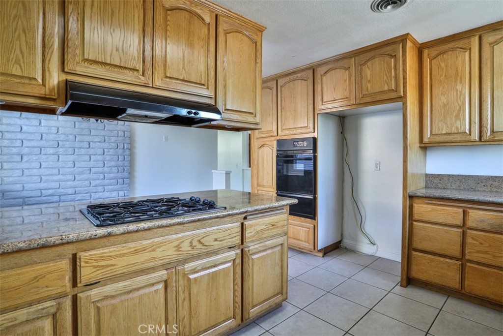 9401 Hemlock Street Property Photo 15