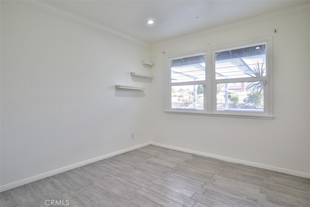 9401 Hemlock Street Property Photo 17