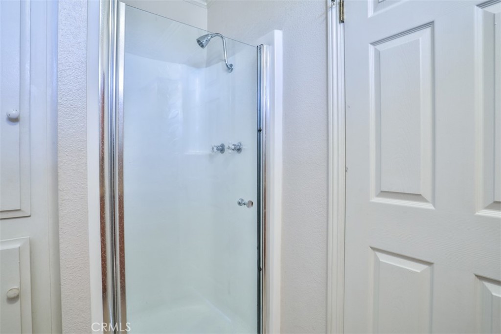 9401 Hemlock Street Property Photo 26