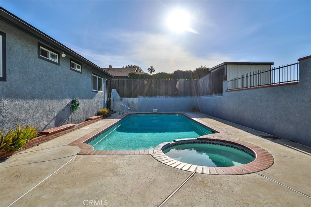 9401 Hemlock Street Property Photo 30