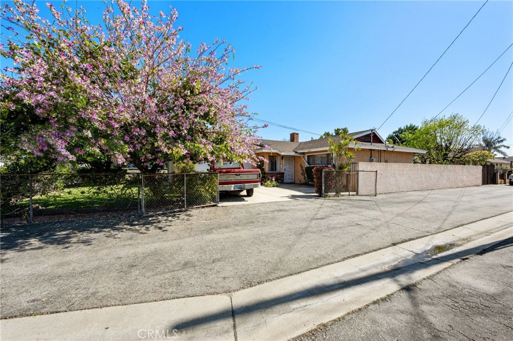 4436 La Madera Avenue Property Photo 1