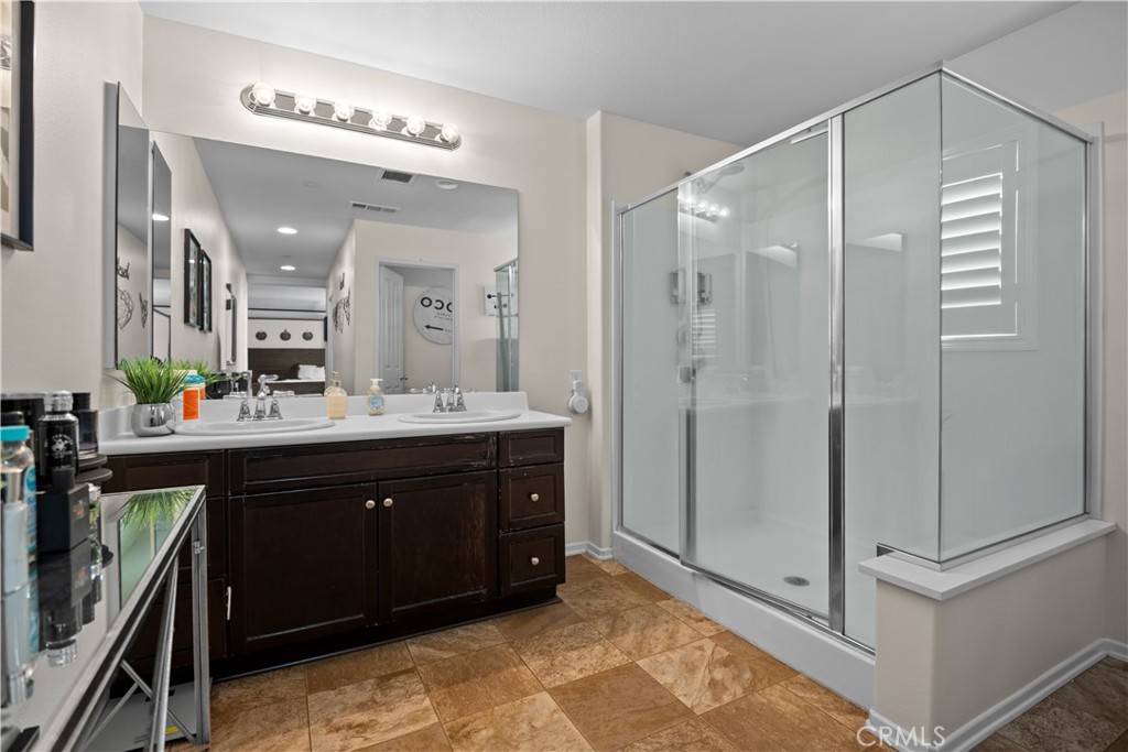 16773 Buttonwood Ln Property Photo 22