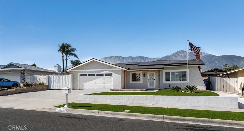 9966 Roberds Court Property Photo 4