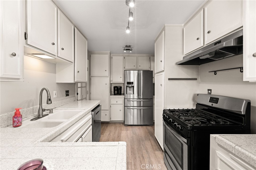9966 Roberds Court Property Photo 10