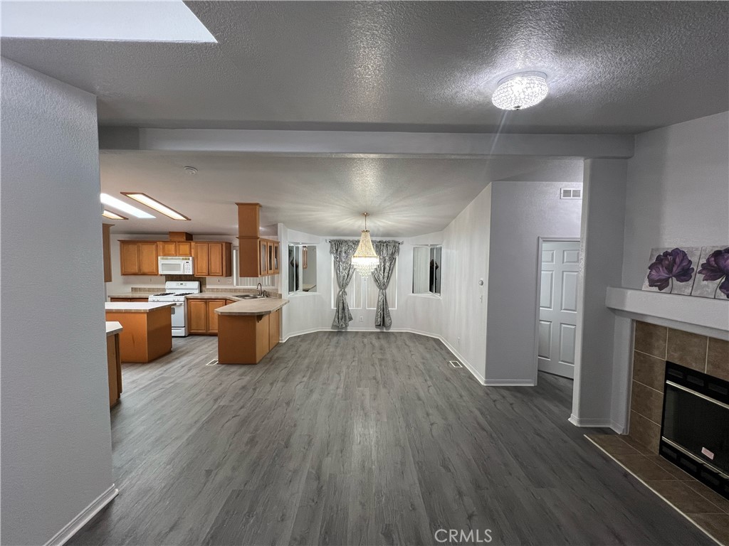 200 W San Bernardino Avenue 100 Property Photo 6