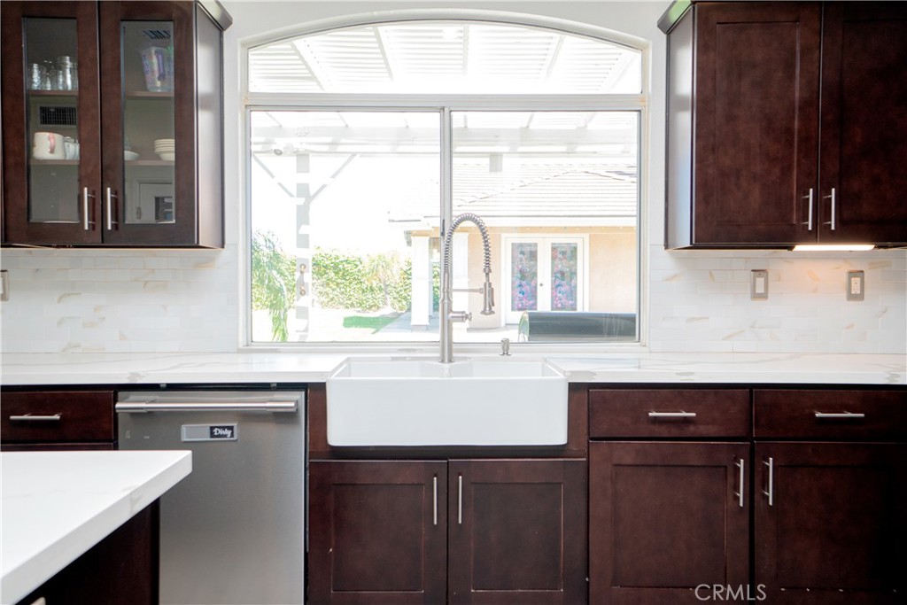 5757 Campanella Place Property Photo 9