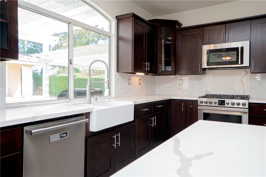 5757 Campanella Place Property Photo 12