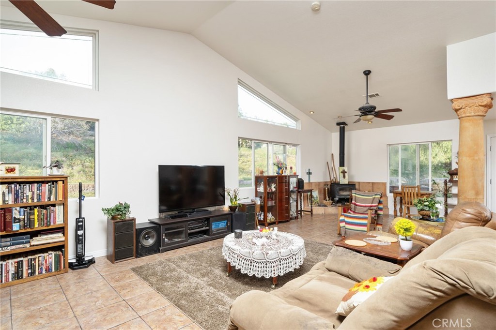 1108 Richmond Hill Court Property Photo 10
