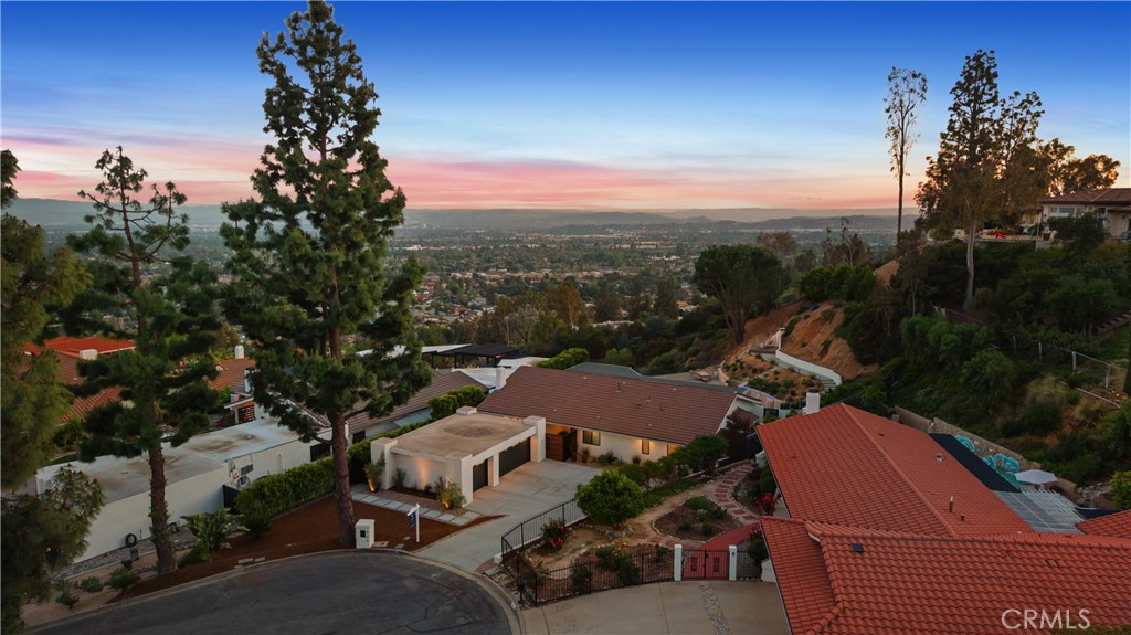 664 W Napa Court Property Photo