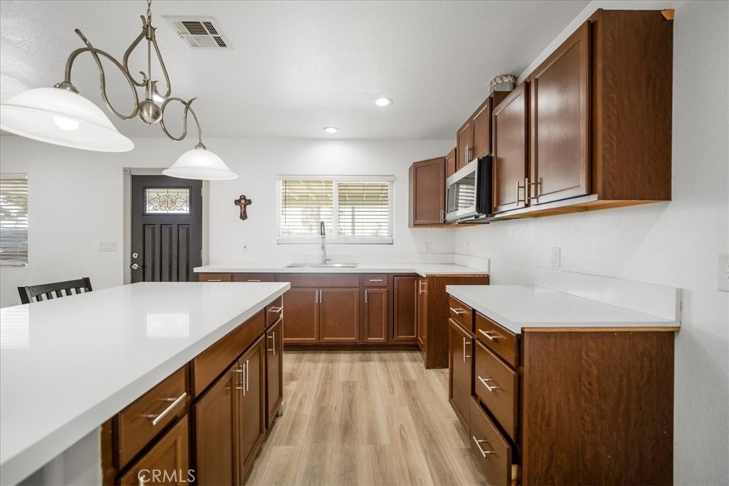 14928 Yucca Avenue Property Photo 7