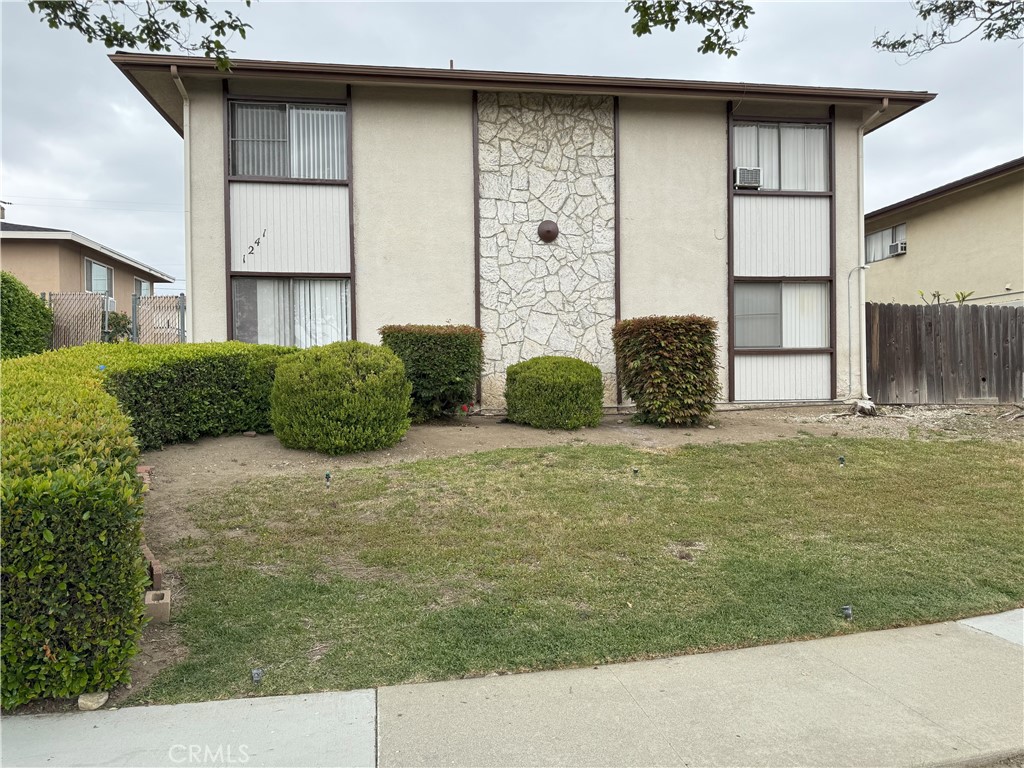 1241 Woodbury Court Property Photo 1