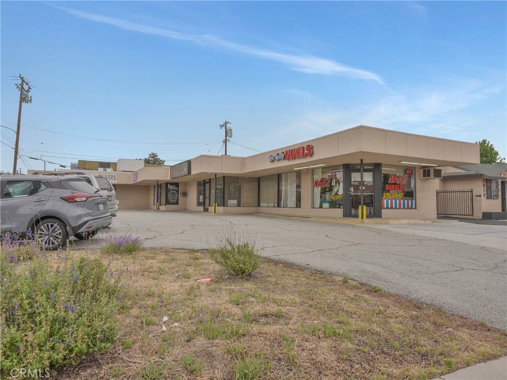 610 N Azusa Avenue Property Photo 4