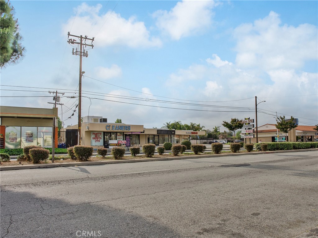 610 N Azusa Avenue Property Photo 6