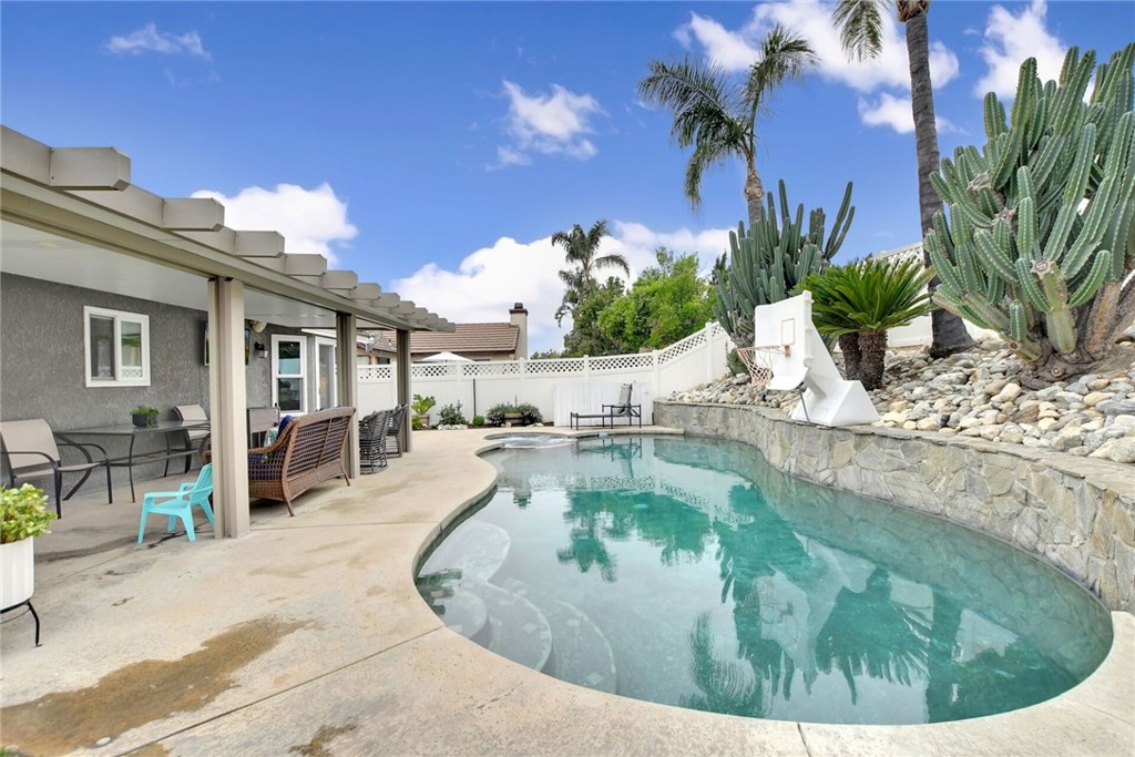 10830 Sundance Drive Property Photo 2