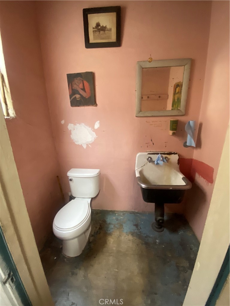 2117 Lemon Street Property Photo 4
