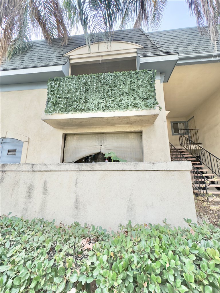 149 W 6th Street 12 Property Photo 4
