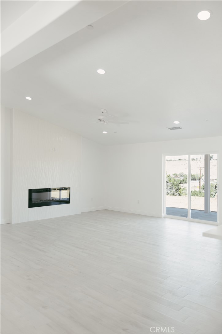 7452 Chase Avenue Property Photo 8