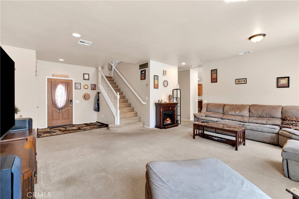 14195 Olive Street Property Photo 6