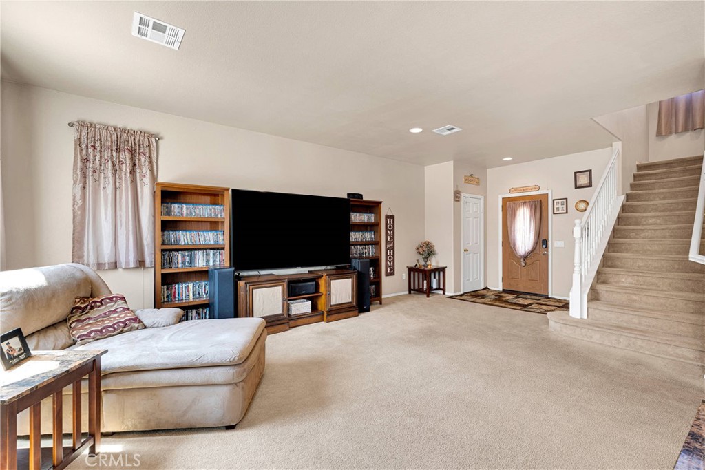 14195 Olive Street Property Photo 7