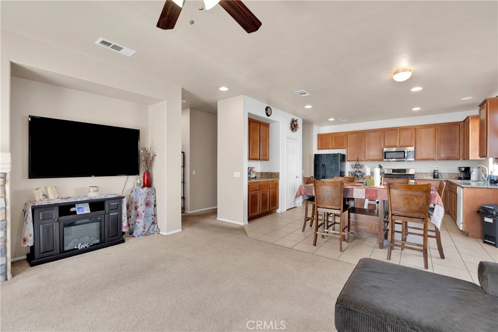 14195 Olive Street Property Photo 11