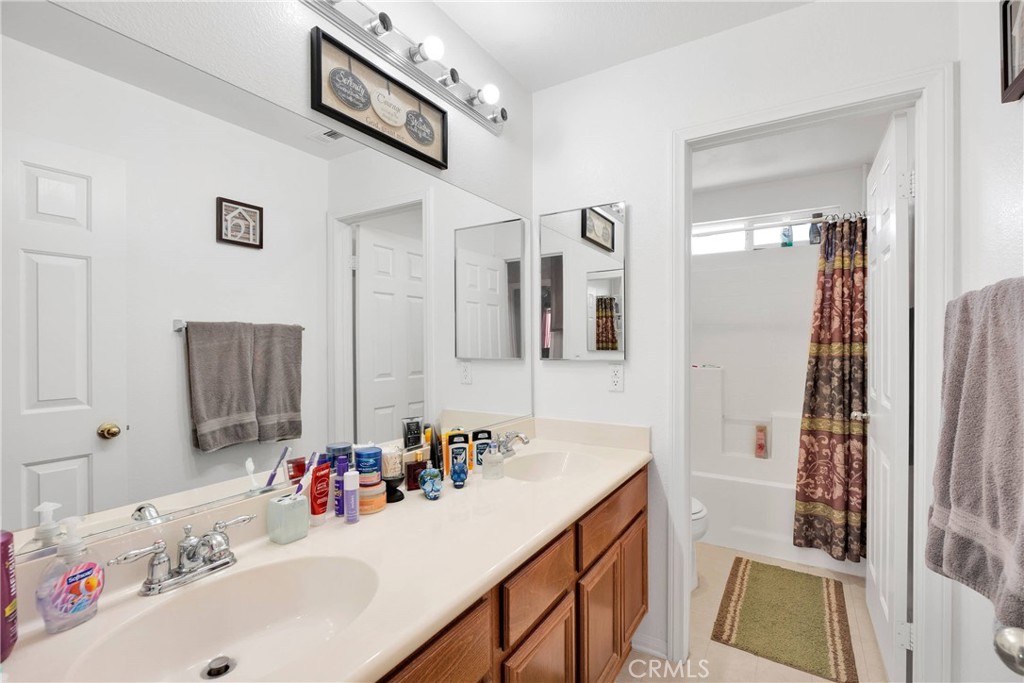 14195 Olive Street Property Photo 32