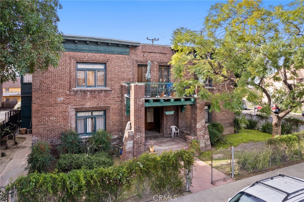 2101 Bonsallo Avenue Property Photo 1