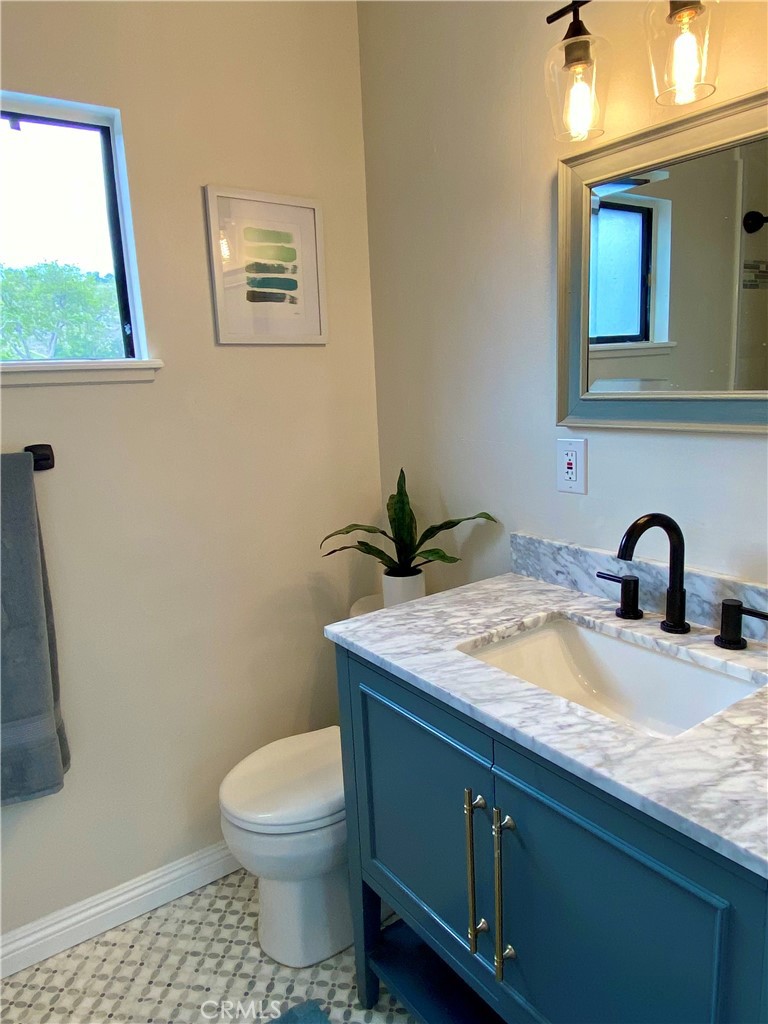3563 N G Street Property Photo 12