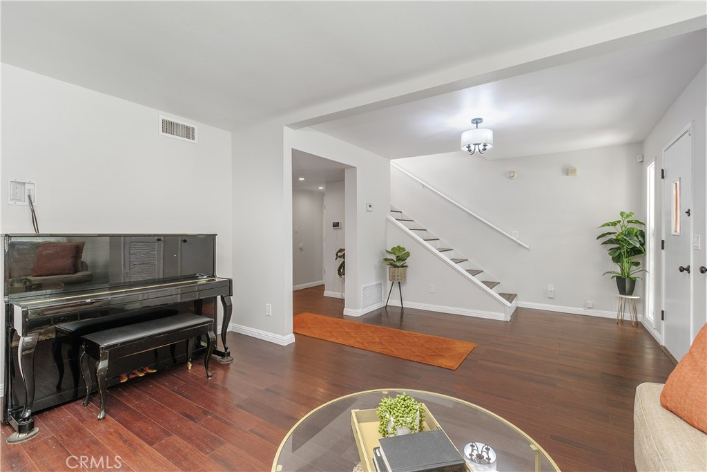 3563 N G Street Property Photo 13