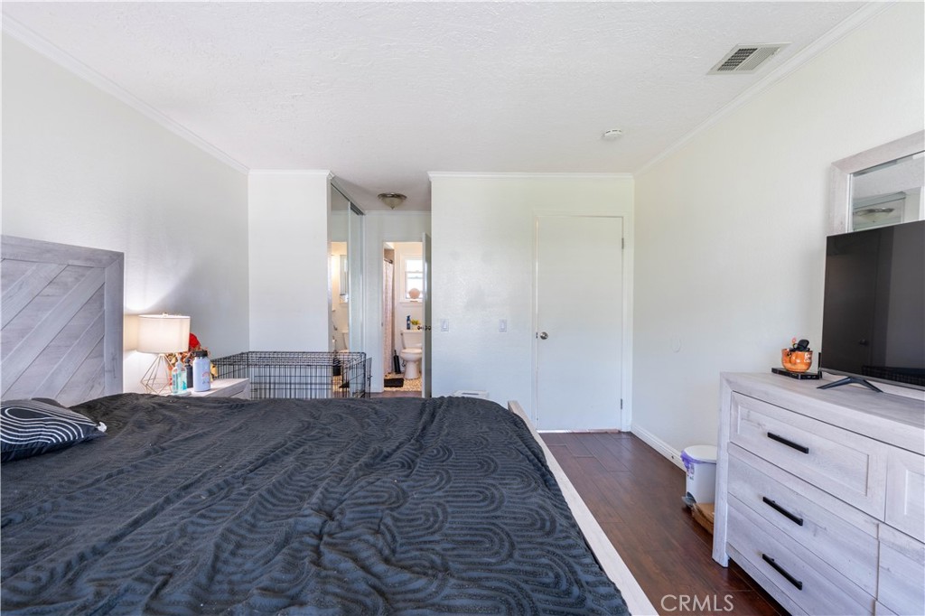 1380 W 48th Street 9 Property Photo 15