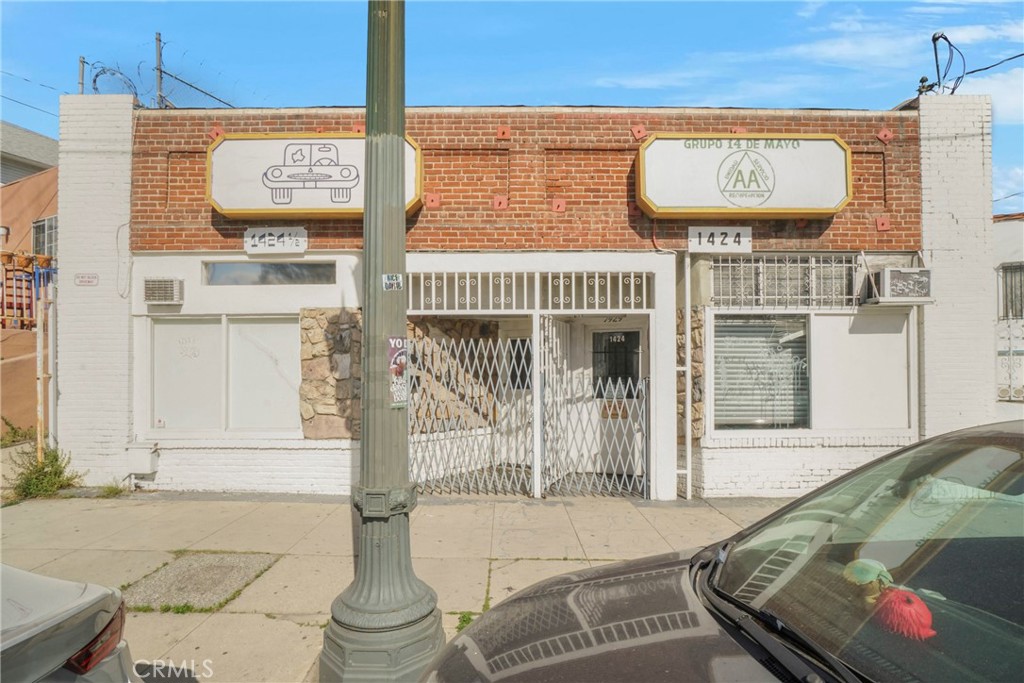 1424 Glendale Boulevard Property Photo 2