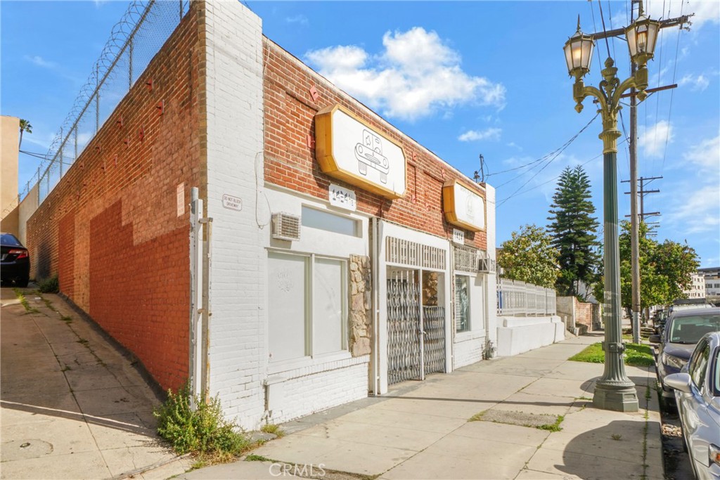 1424 Glendale Boulevard Property Photo 4