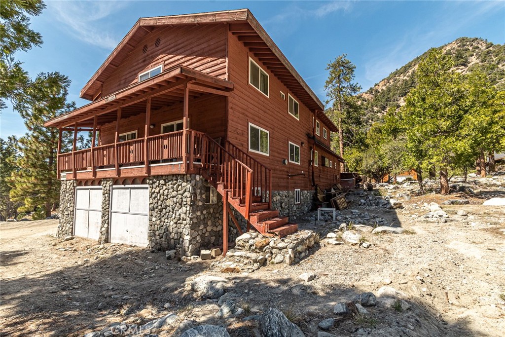 41505 Alder Drive Property Photo 3