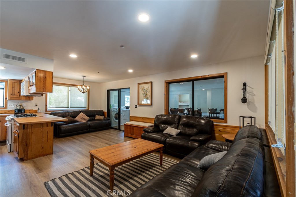 41505 Alder Drive Property Photo 7