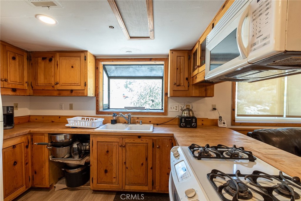 41505 Alder Drive Property Photo 12