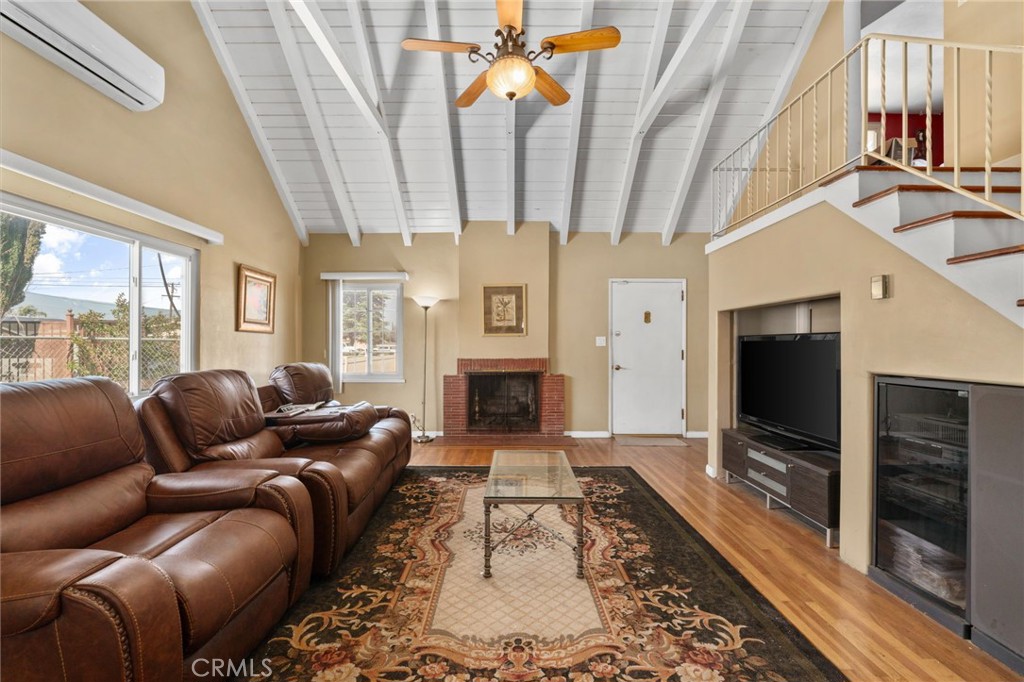 650 N Acacia Property Photo