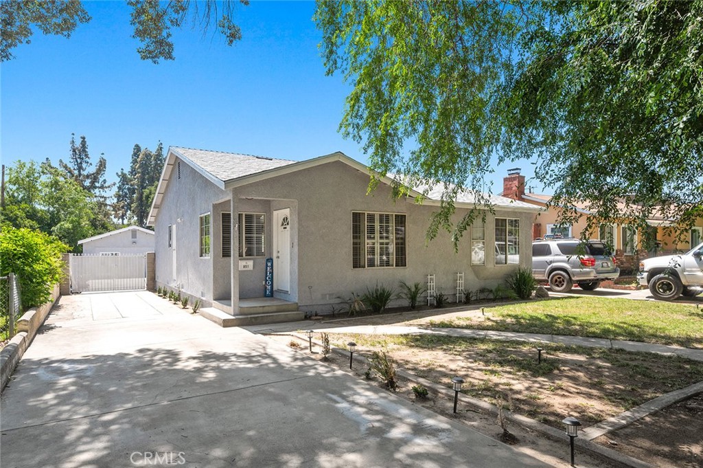 851 W Mirada Road Property Photo 1