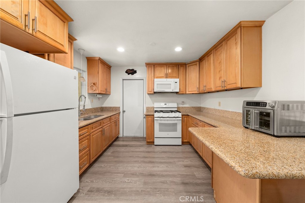 12610 Serrano Drive Property Photo 6