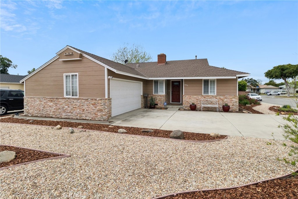 1493 Raylene Place Property Photo