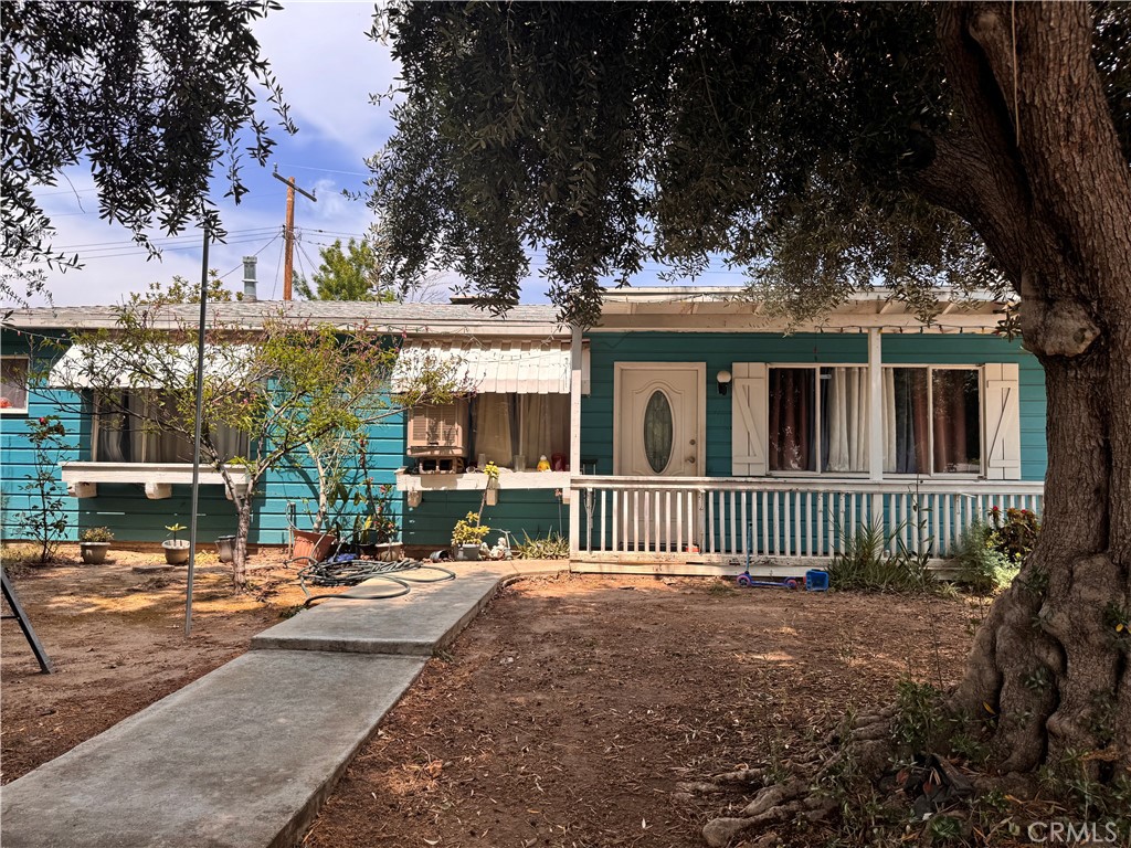 6735 Merito Avenue Property Photo 1