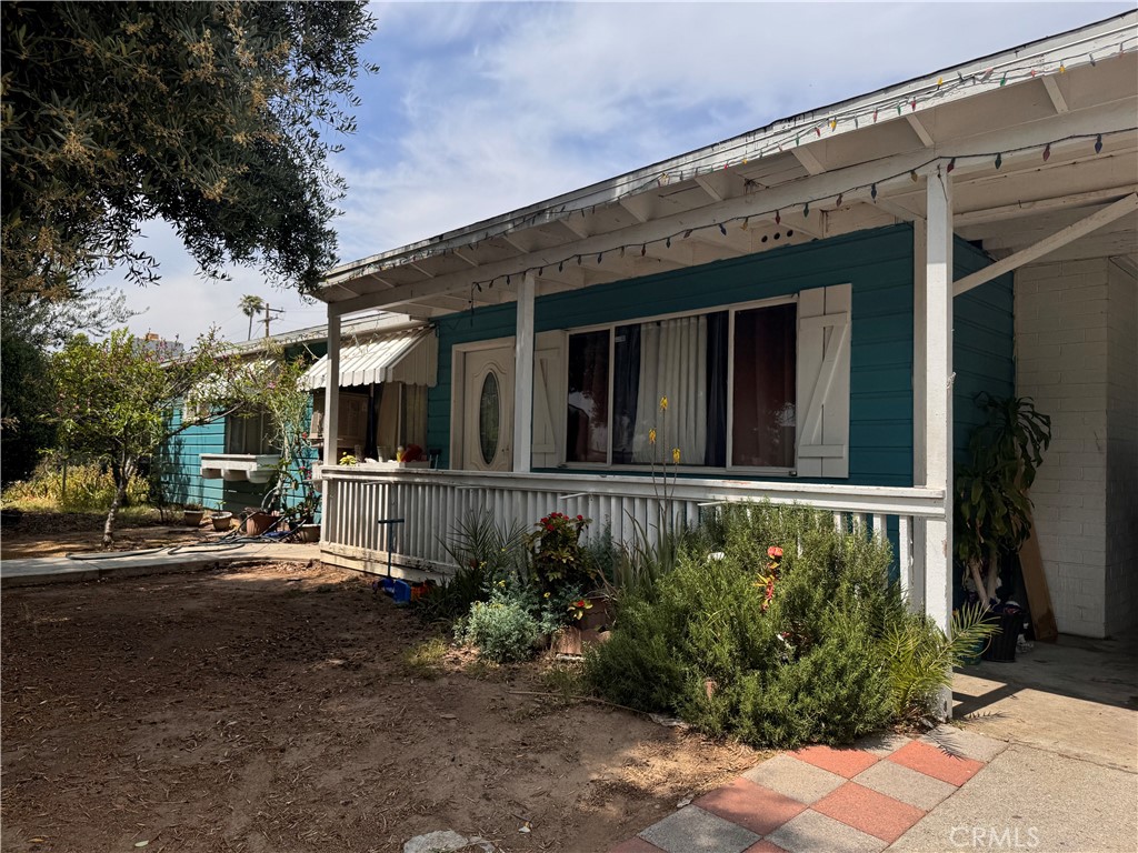 6735 Merito Avenue Property Photo 4