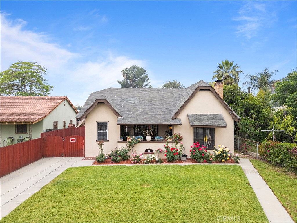 1762 N Lugo ave Property Photo 1