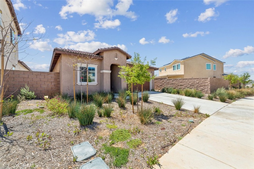 35373 Price Street Property Photo 1