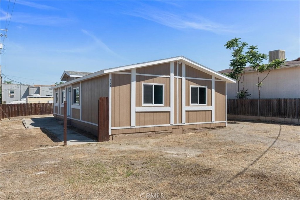 108 2nd Street Property Photo