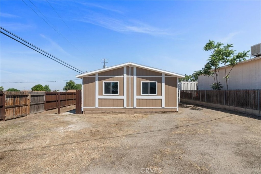 108 2nd Street Property Photo 1