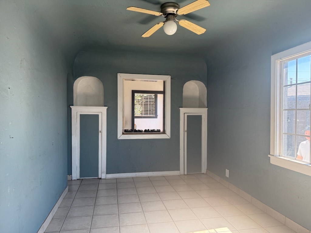 606 S Kern Avenue Property Photo 6