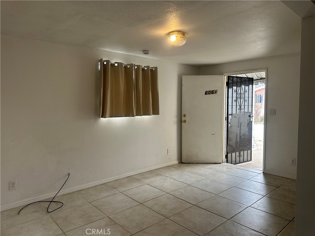 606 S Kern Avenue Property Photo 9
