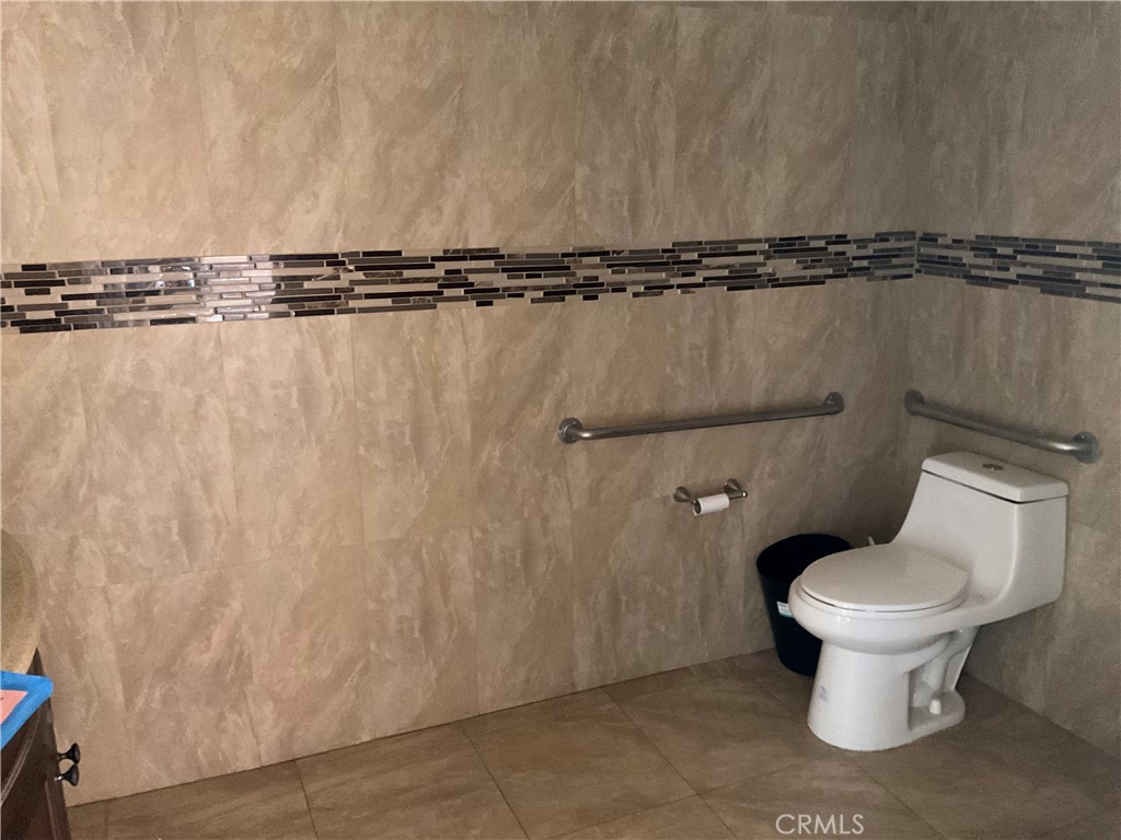 254 S Mount Vernon Avenue Property Photo 13