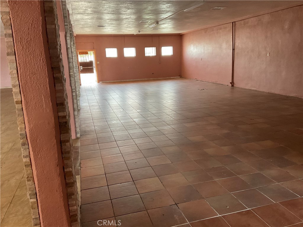 254 S Mount Vernon Avenue Property Photo 16
